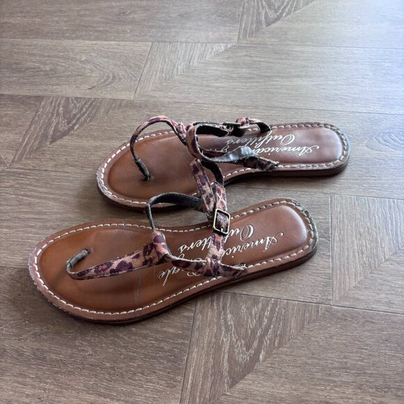 American Eagle Outfitters Shoes - American Eagle Outfitters Leopard Buckle Thong Sandals.